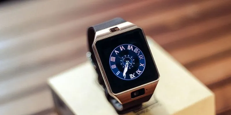 Tổng quan đồng hồ thông minh InWatch C
